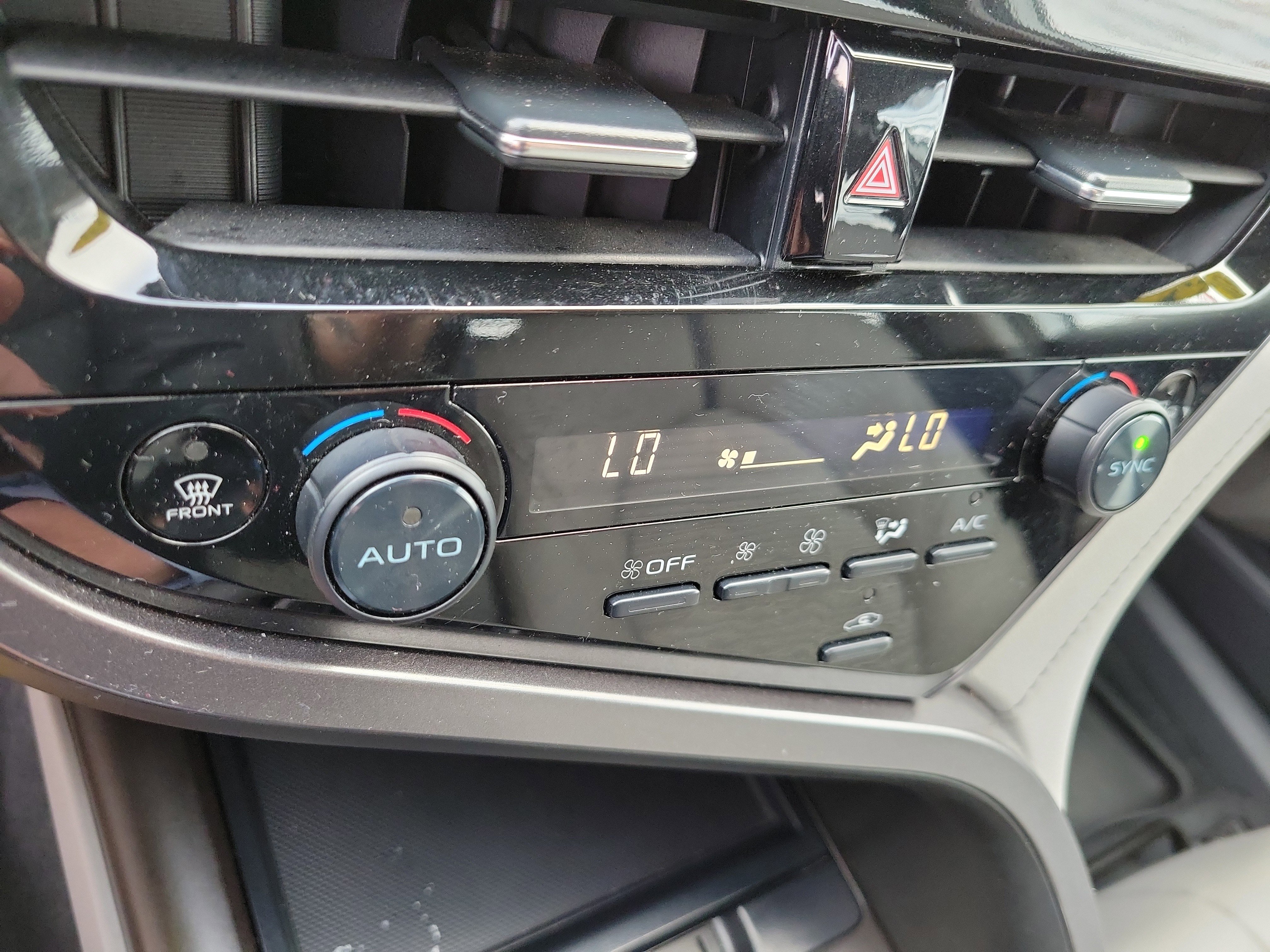 Used 2023 Toyota Camry SE image 17