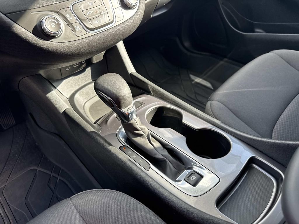 Used 2023 Chevrolet Malibu LS image 26