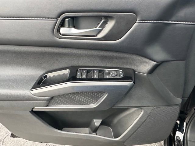 Certified 2023 Nissan Pathfinder SL w/ SL Premium Package image 20