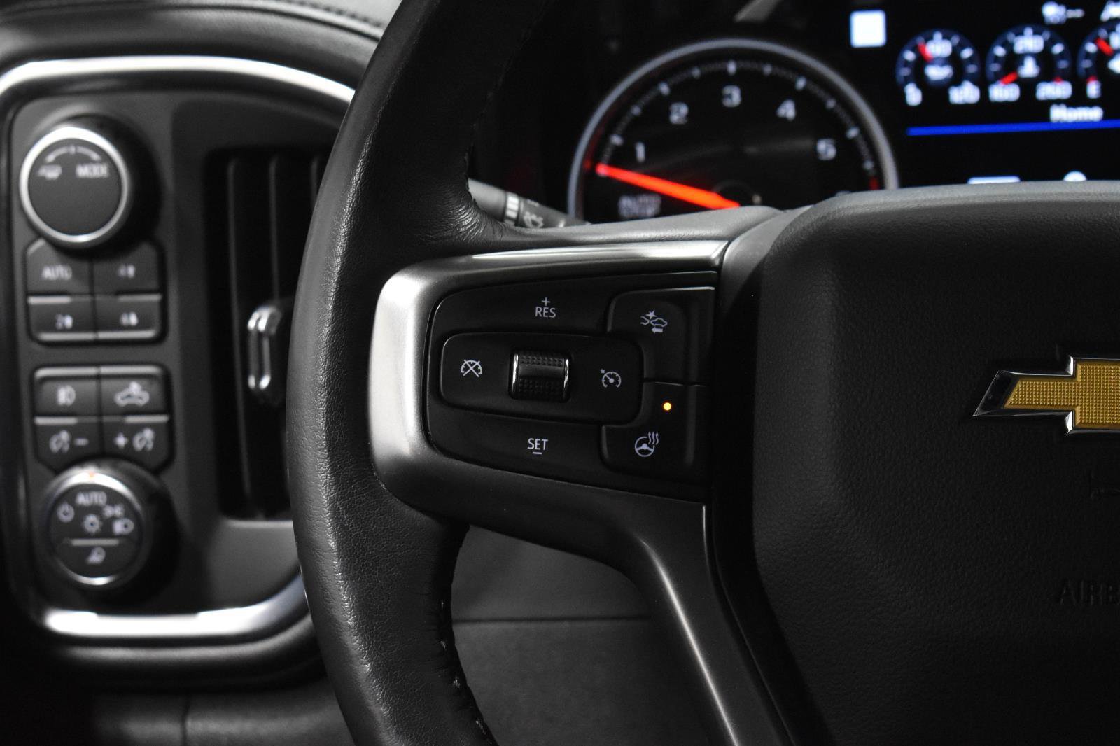 Used 2020 Chevrolet Silverado 1500 LTZ w/ LTZ Premium Package image 9