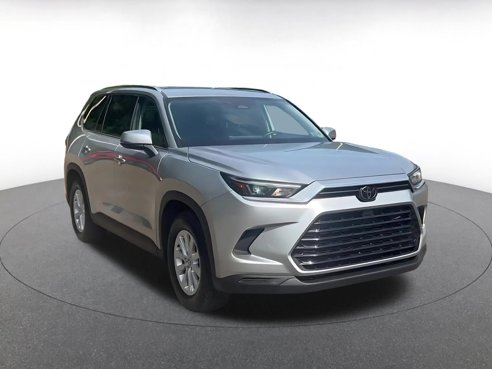 Used 2025 Toyota Grand Highlander FWD image 3