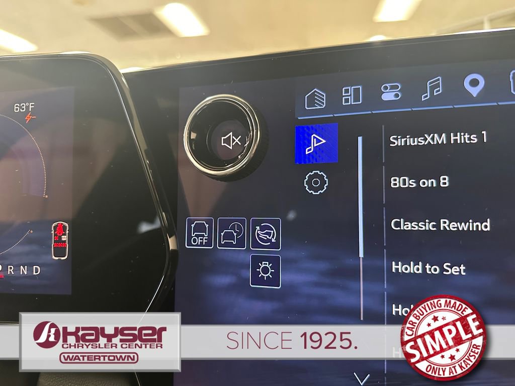 Used 2024 Chevrolet Equinox EV RS image 20