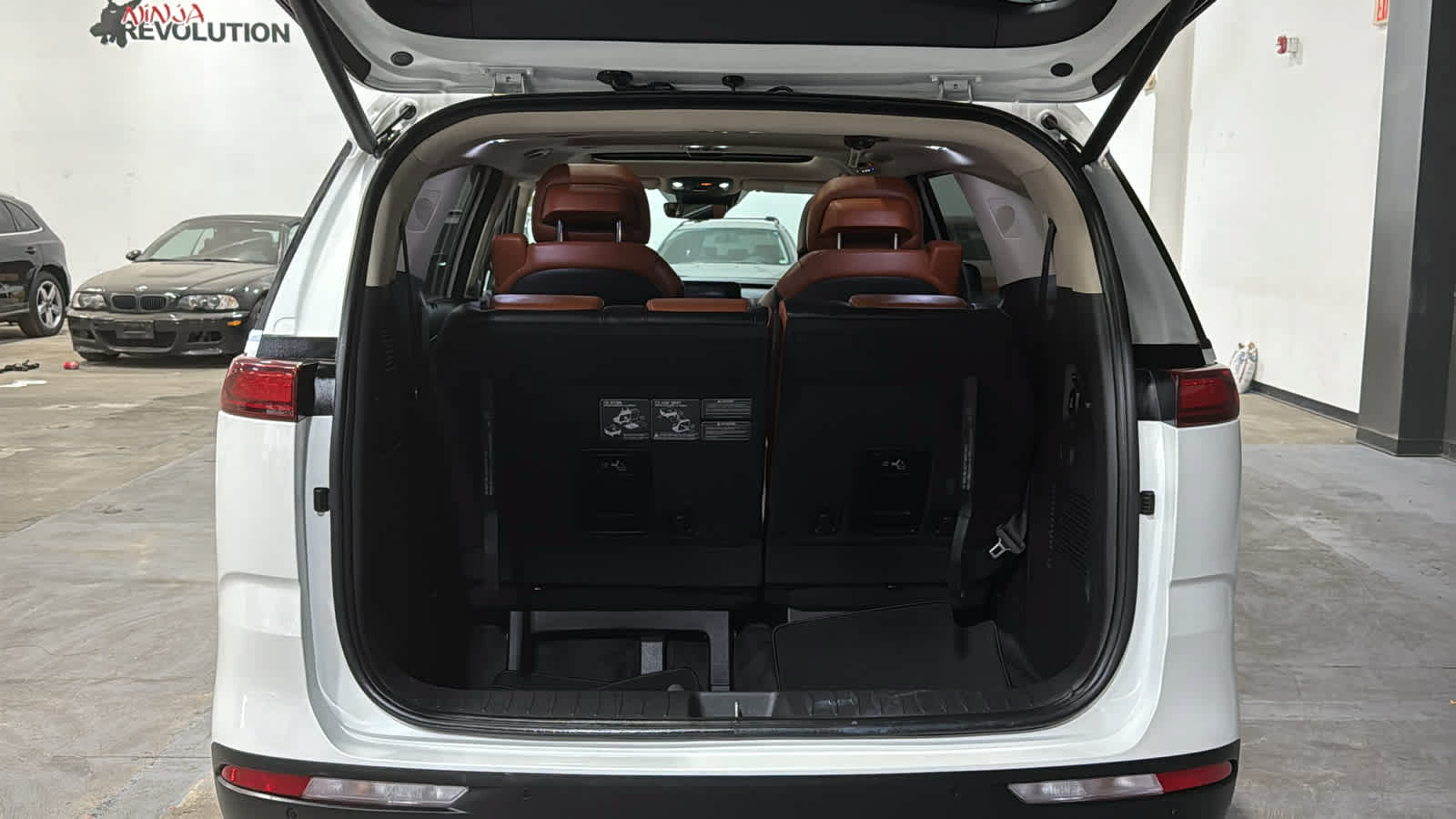 Used 2022 Kia Carnival SX Prestige FWD image 30