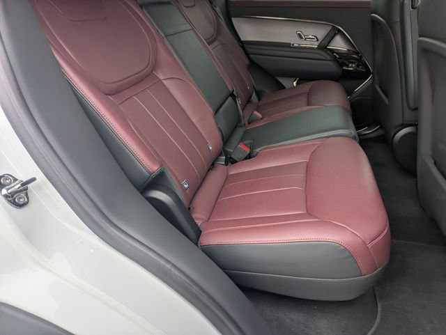 Used 2025 Land Rover Range Rover Sport Dynamic SE image 17
