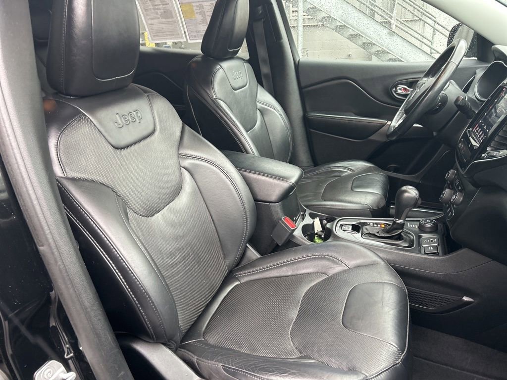 Used 2019 Jeep Cherokee Limited image 39