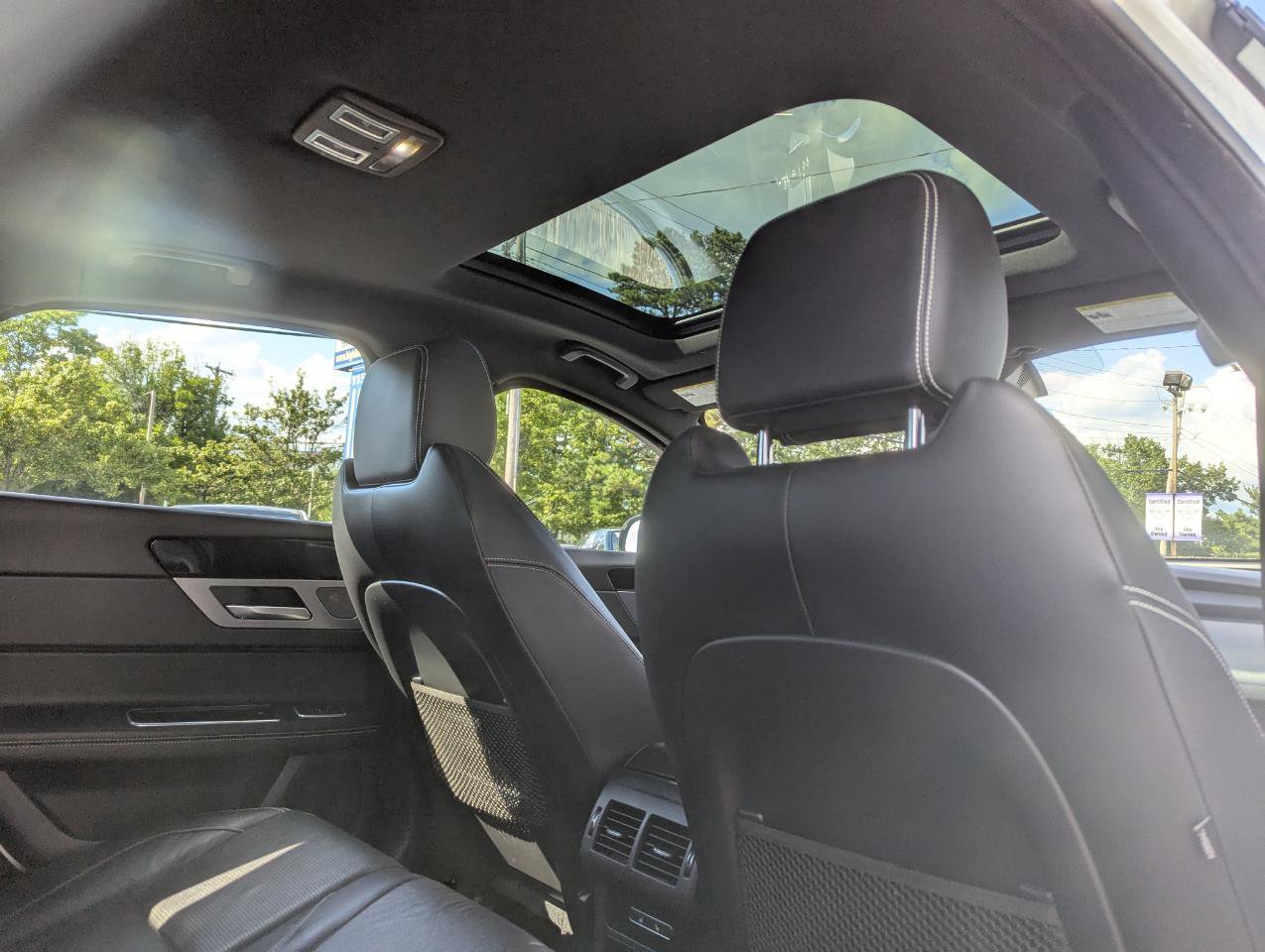 Used 2016 Jaguar XF R-Sport AWD/4WD image 46