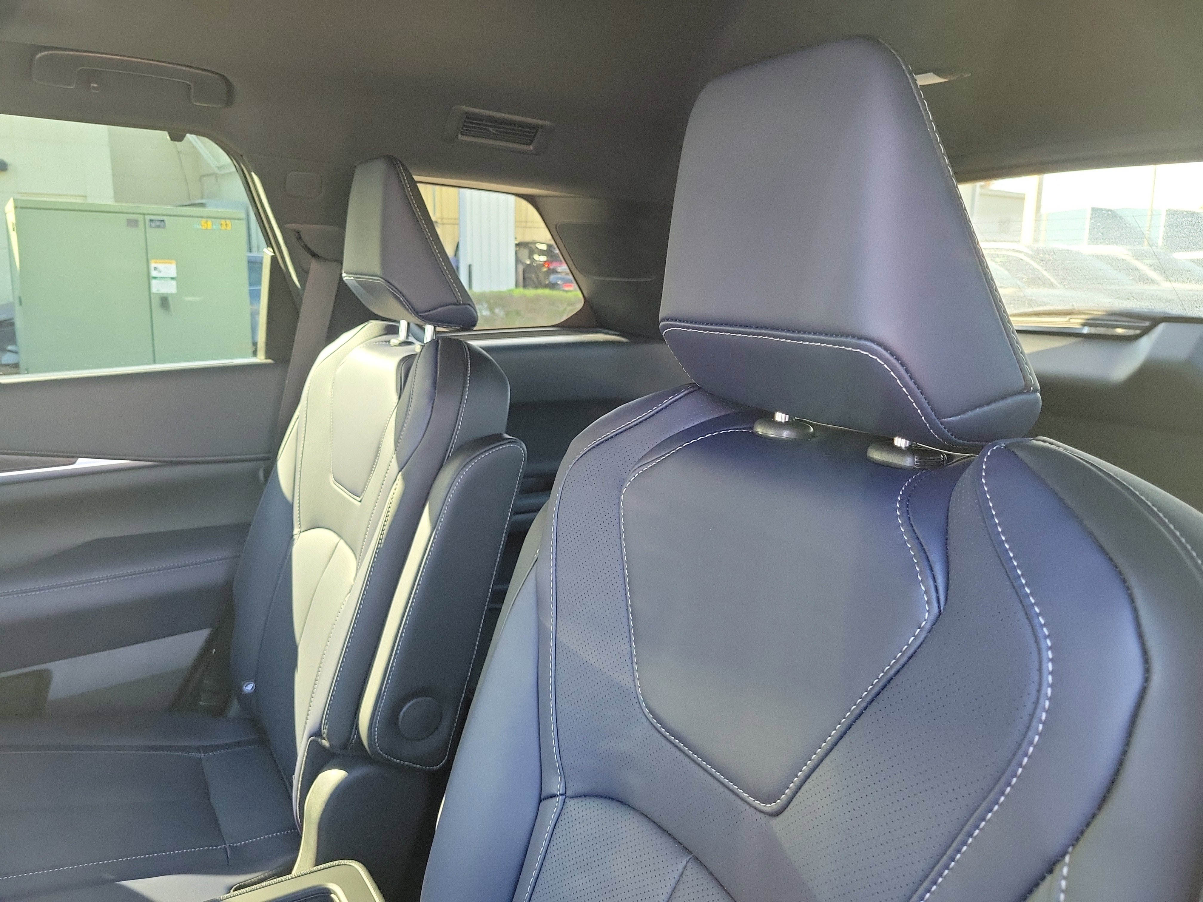 New 2026 INFINITI QX60 Sport w/ Dark Cargo Package image 9