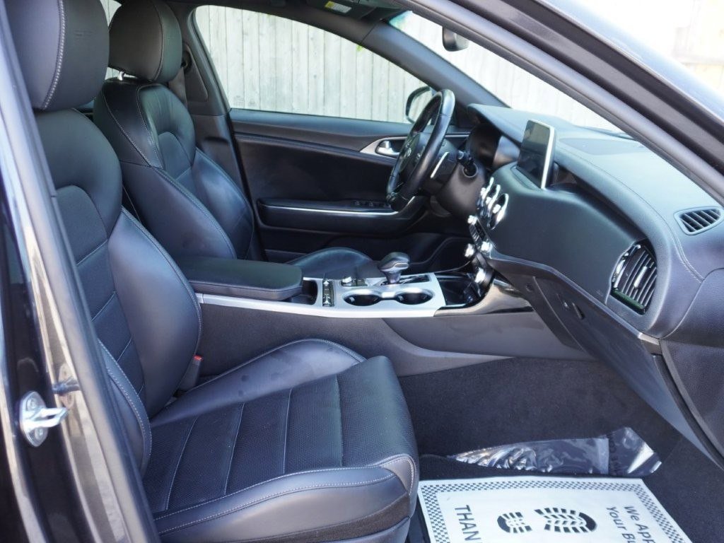 Used 2021 Kia Stinger GT2 image 8