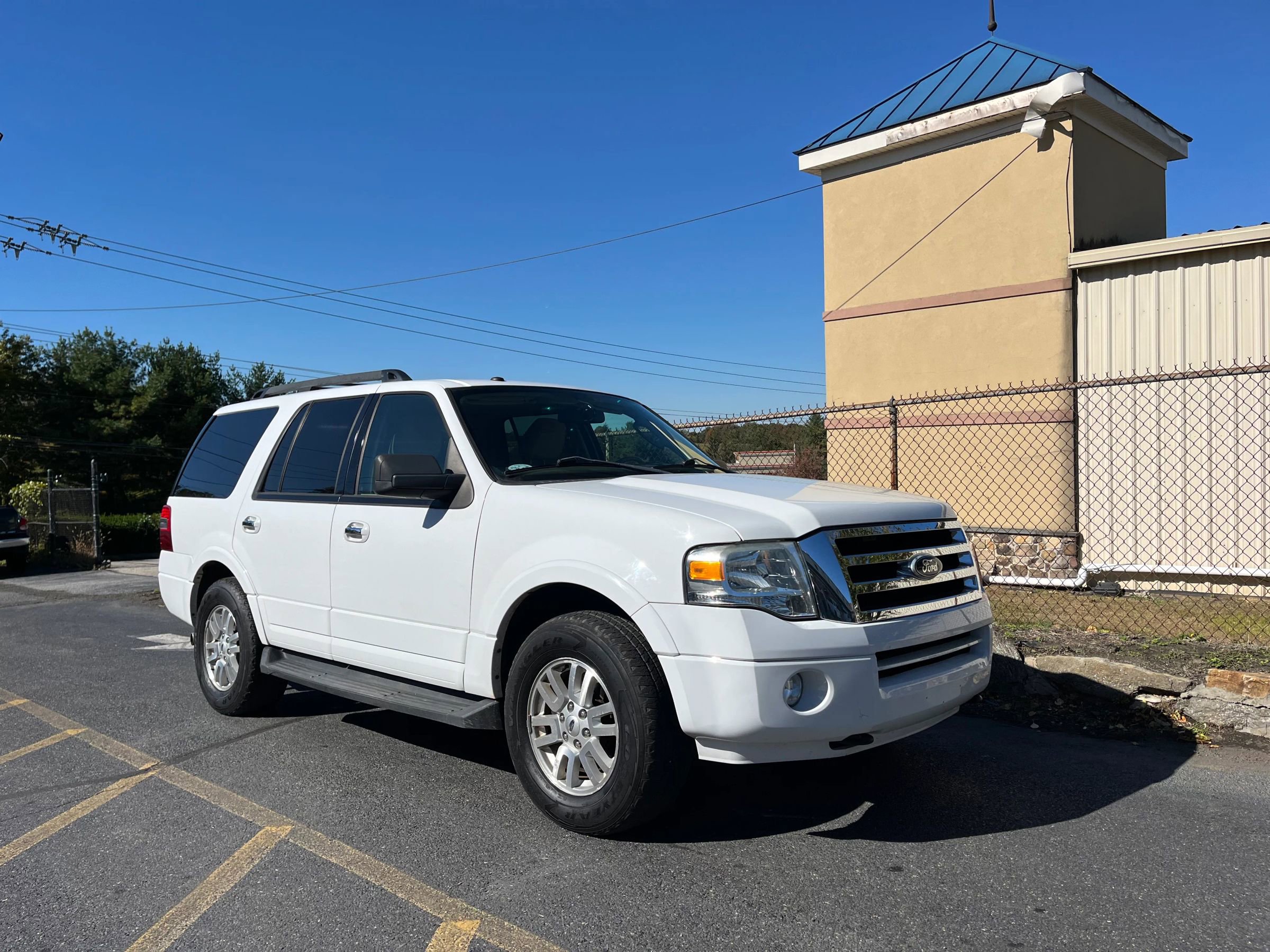 Used 2011 Ford Expedition XLT w/ HD Trailer Tow Pkg image 32