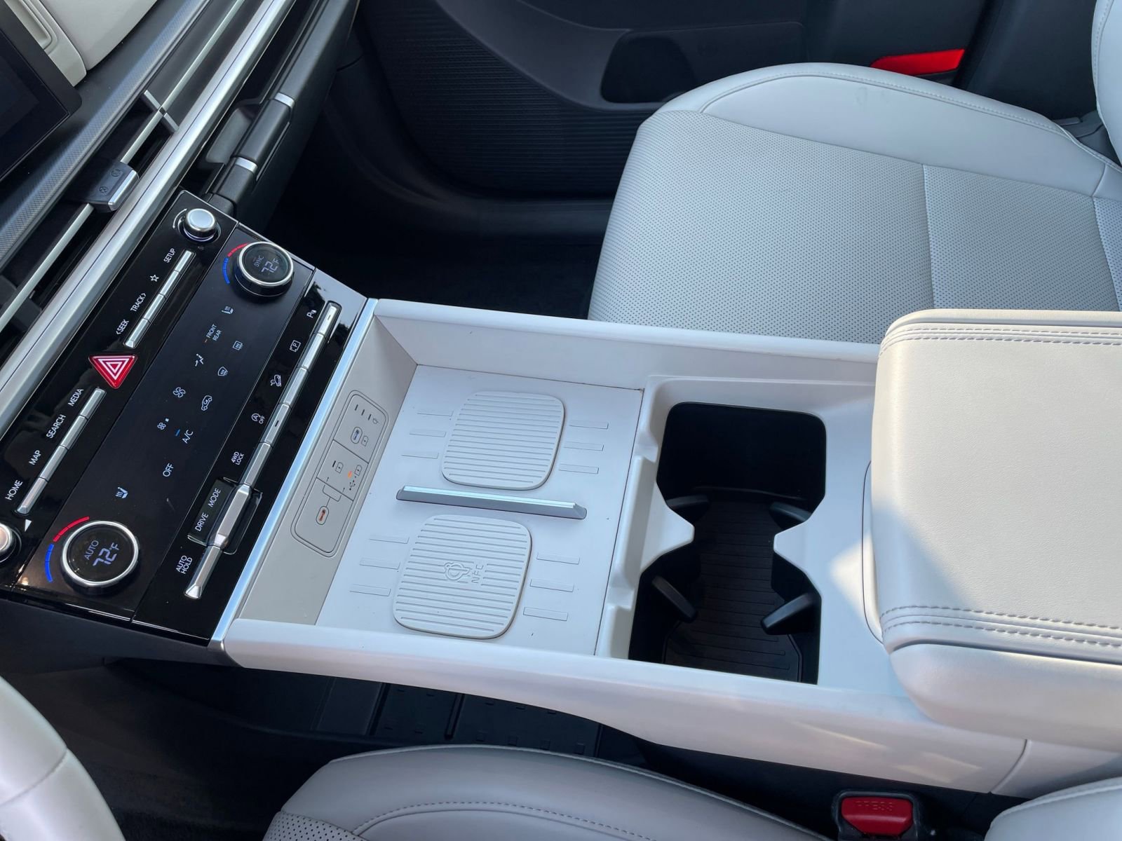 Used 2025 Hyundai Santa Fe SEL image 46