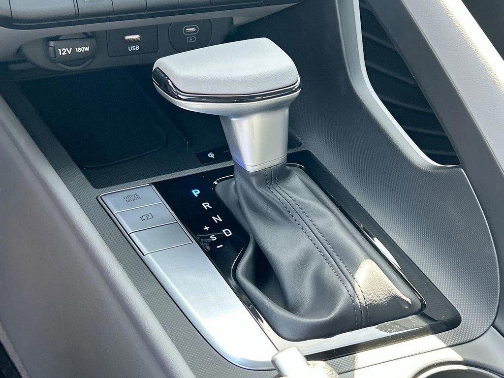 New 2026 Hyundai Elantra Sport FWD image 27
