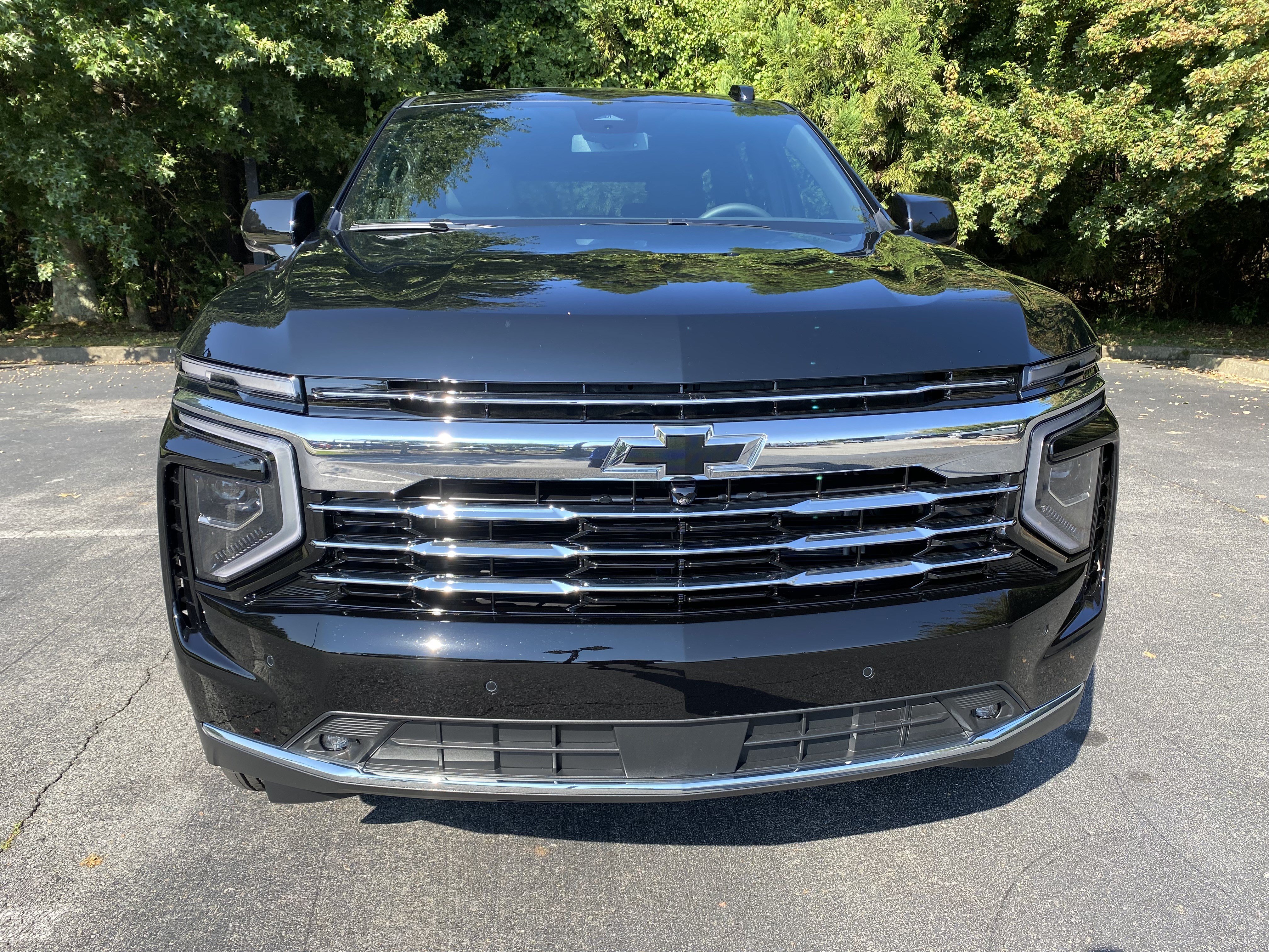 Used 2026 Chevrolet Tahoe LT w/ Comfort Package AWD/4WD image 3