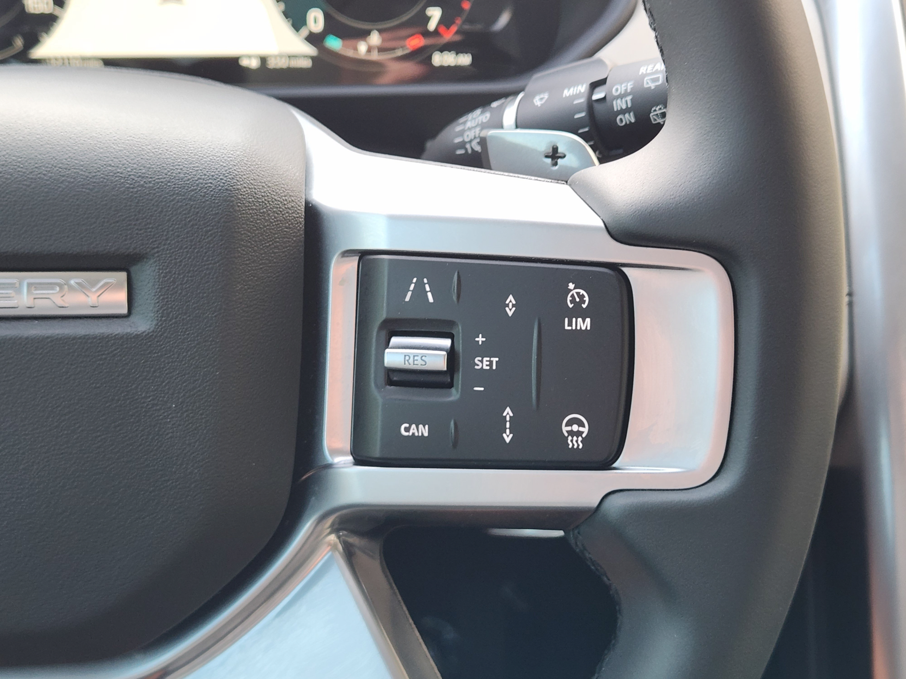 Used 2026 Land Rover Discovery S AWD/4WD image 26