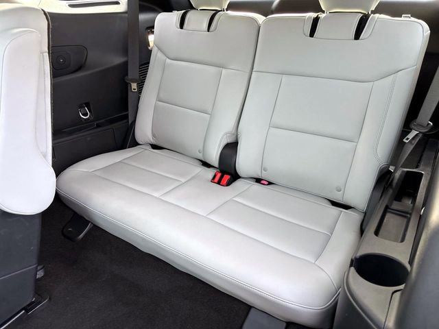 Used 2025 Ford Explorer Platinum w/ Ultimate Package image 14