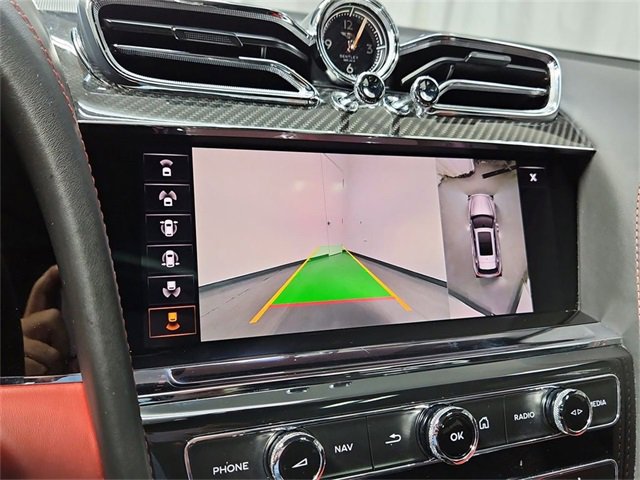 Used 2022 Bentley Bentayga image 38