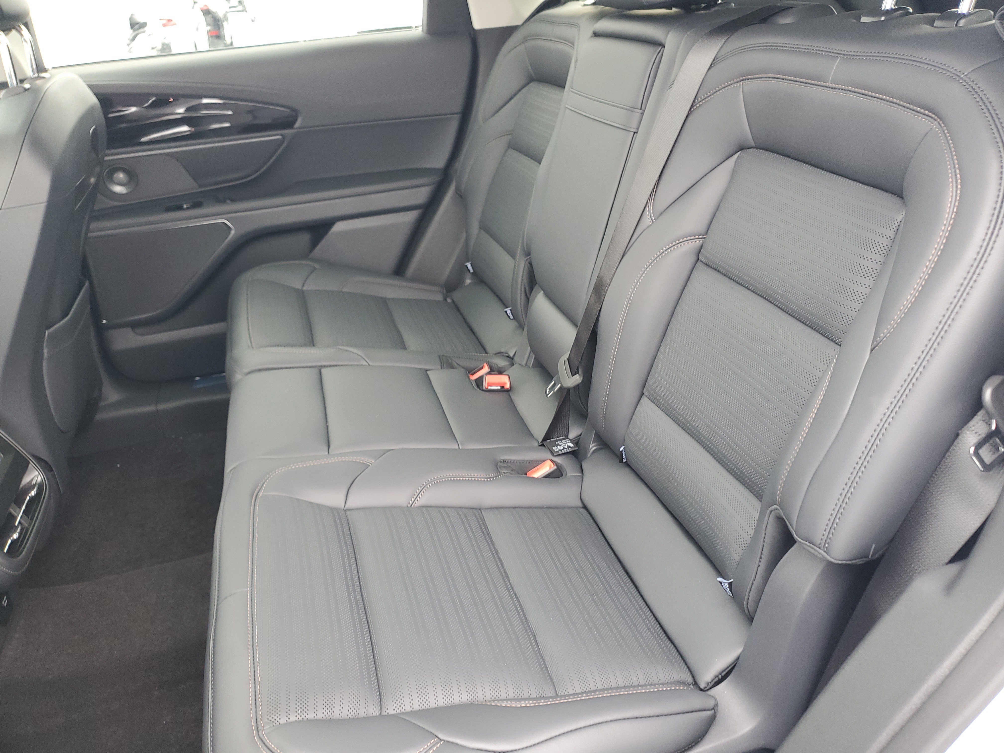 New 2026 Lincoln Nautilus Reserve w/ Jet Appearance Package image 31