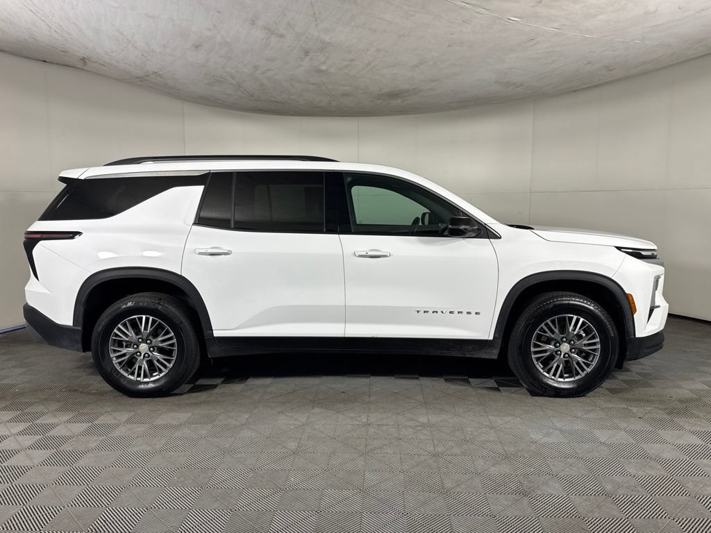 Certified 2026 Chevrolet Traverse LT AWD/4WD image 4