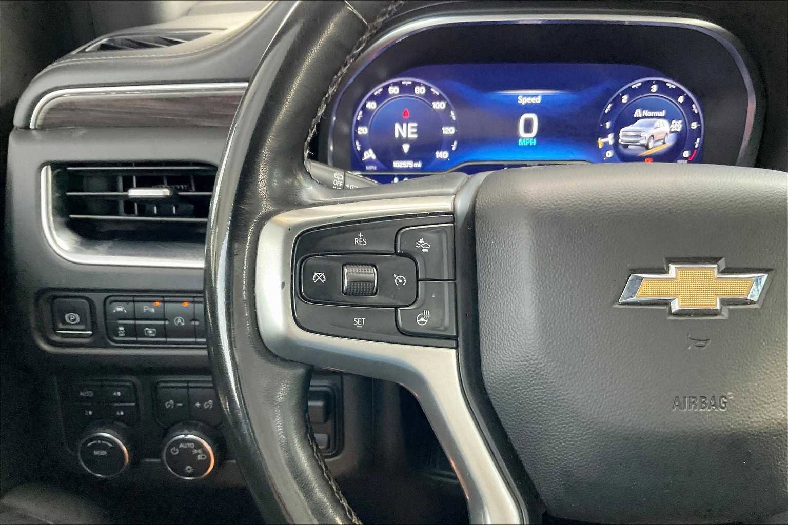 Used 2023 Chevrolet Suburban LT w/ LT Signature Package image 23