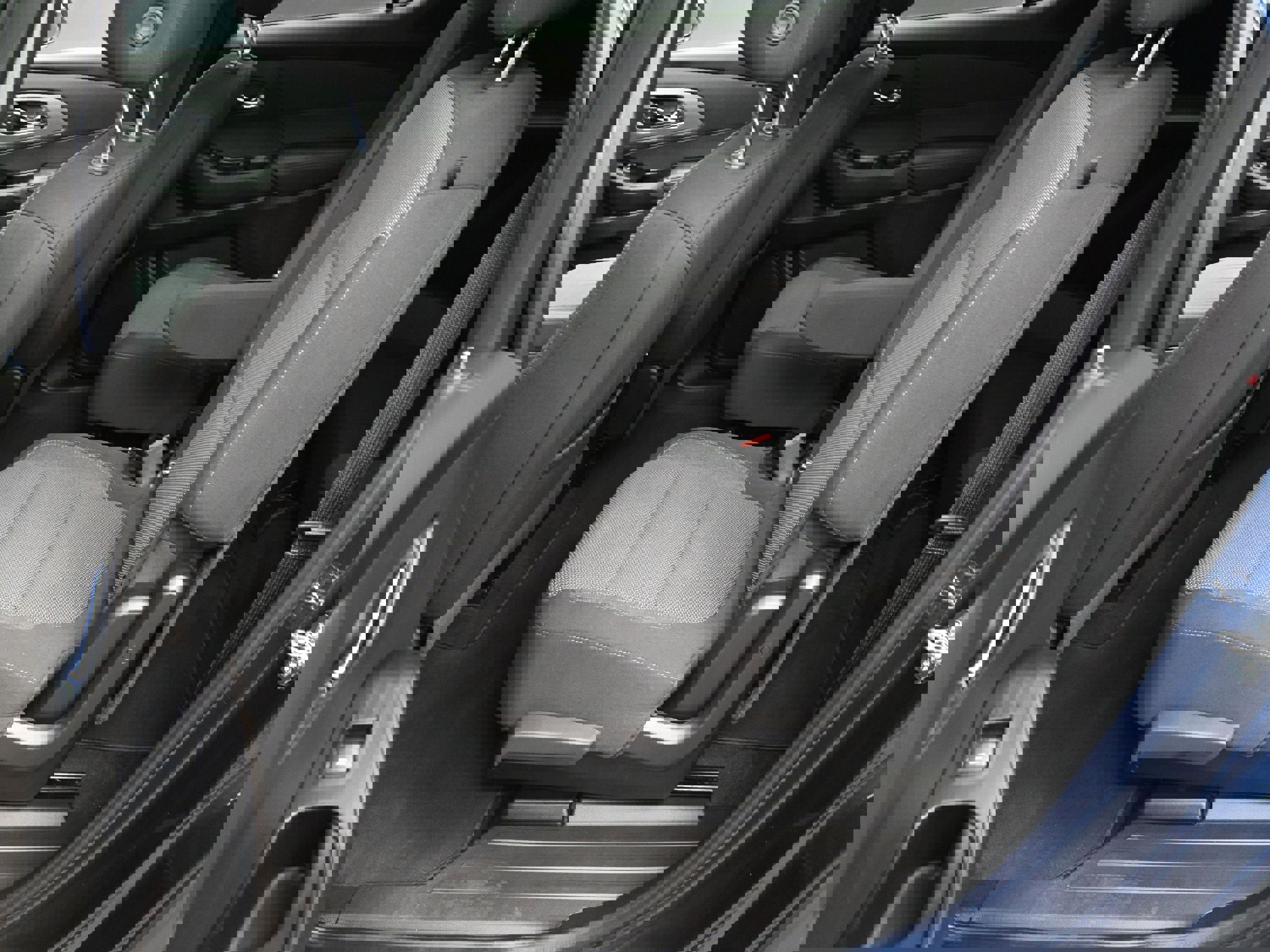 Used 2023 Chevrolet Traverse LT image 28