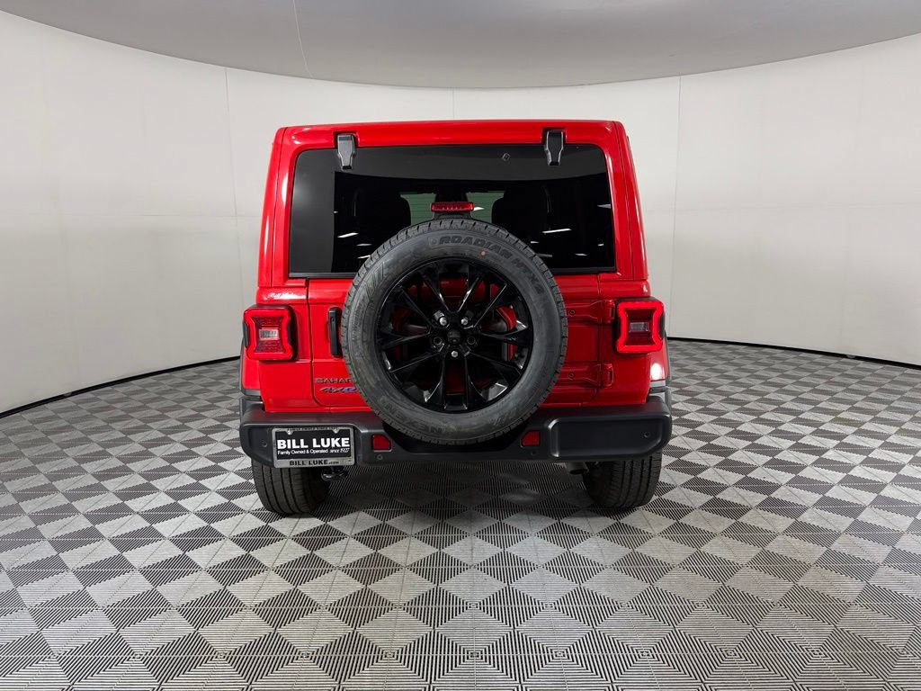 Certified 2025 Jeep Wrangler Unlimited Sahara w/ Safety Group AWD/4WD image 8