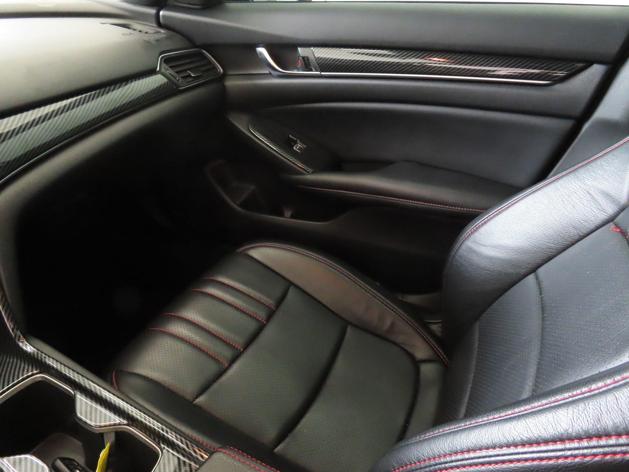 Used 2018 Honda Accord Sport image 21