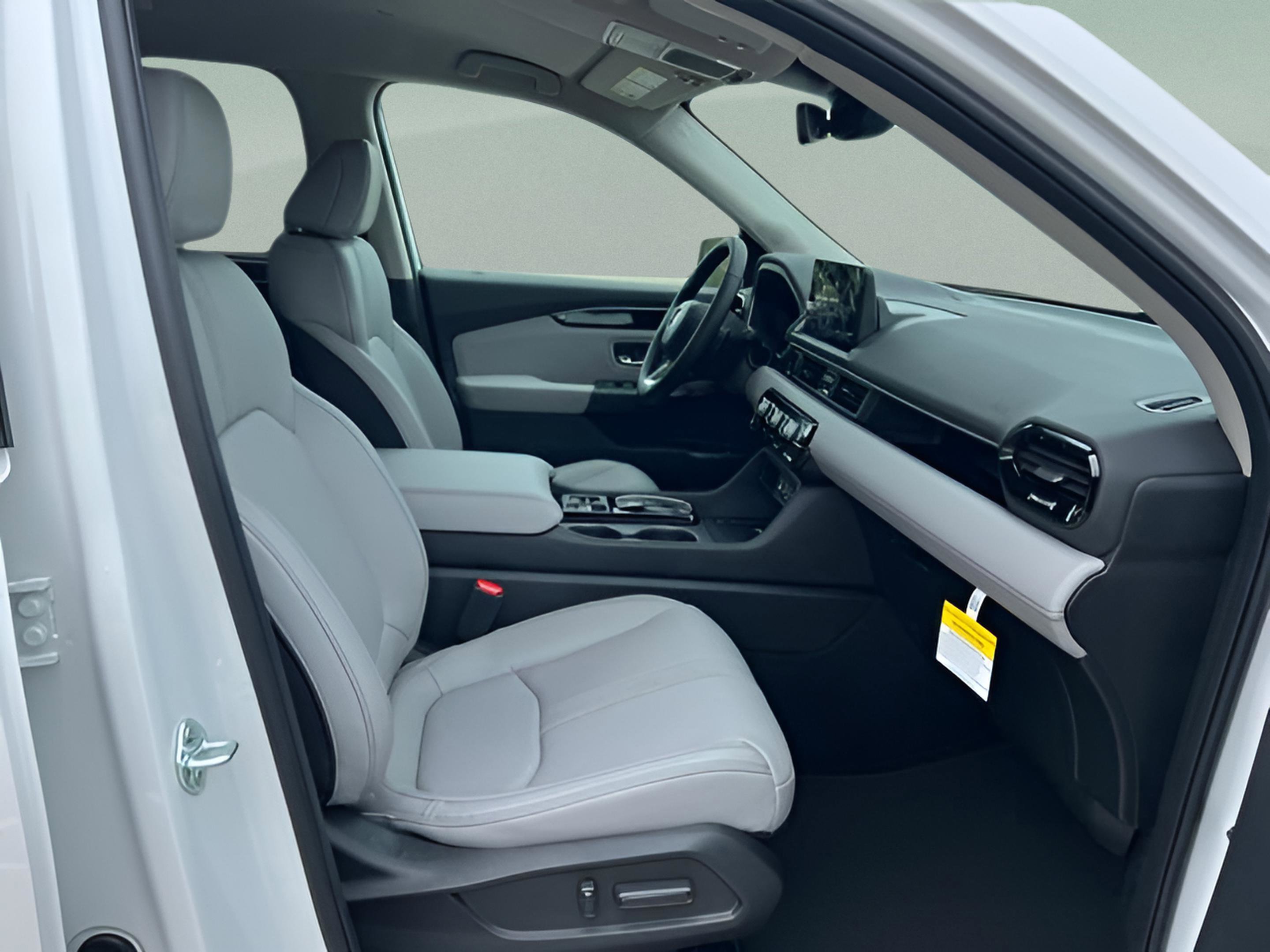 New 2025 Honda Pilot EX-L image 30