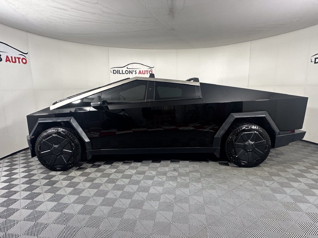Used 2024 Tesla Cybertruck Cyberbeast AWD/4WD image 5
