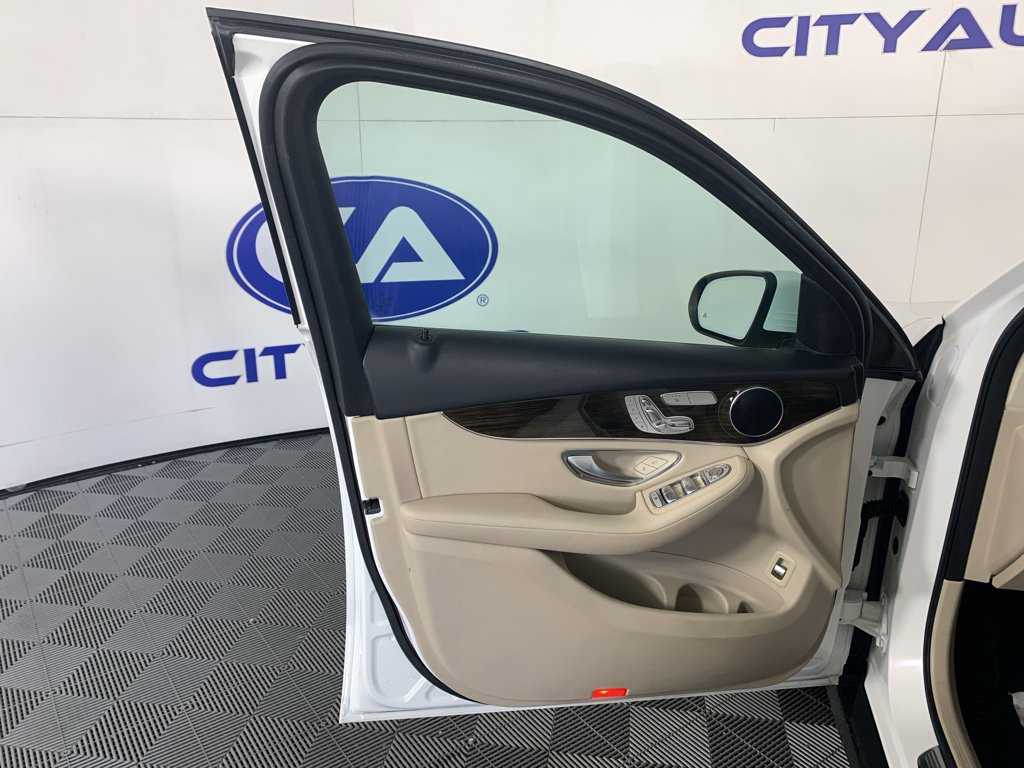 Used 2018 Mercedes-Benz GLC 300 image 14