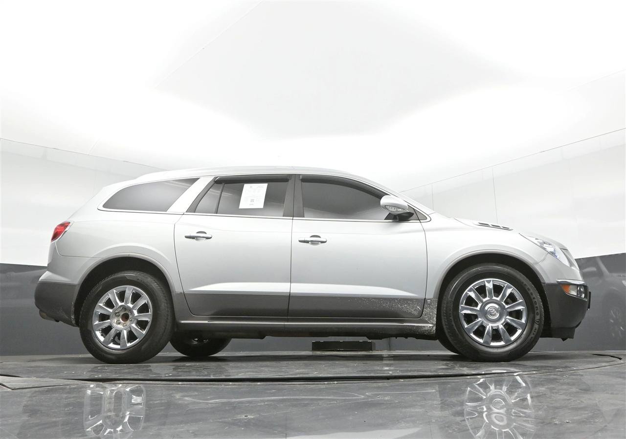 Used 2011 Buick Enclave CXL FWD image 32