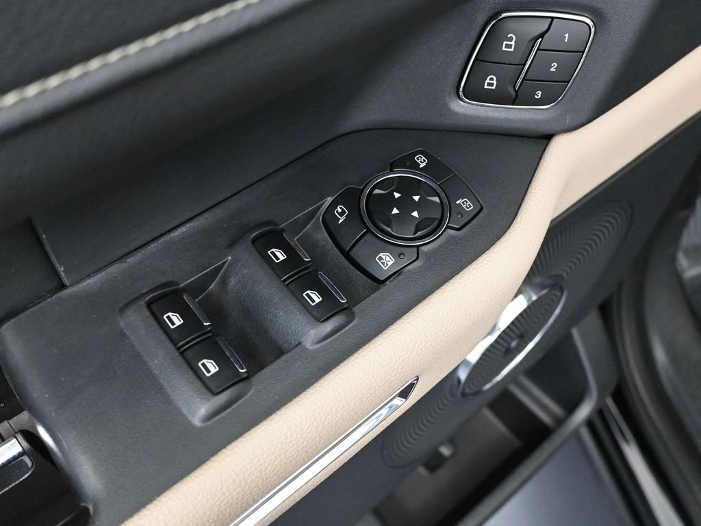 Used 2023 Ford Expedition Limited image 21