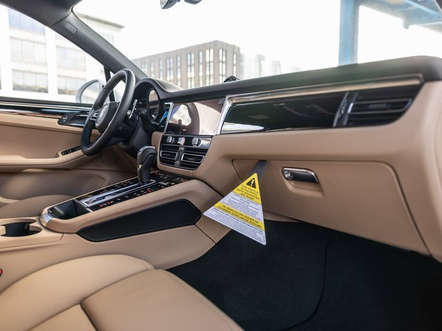 New 2026 Porsche Macan S image 32