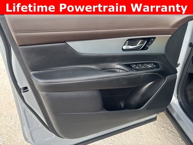 Used 2025 Nissan Murano Platinum w/ Cargo Package image 17