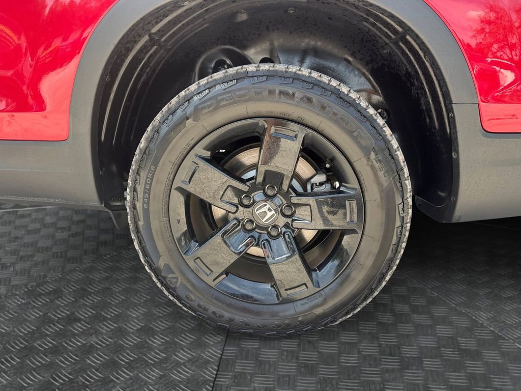 Used 2025 Honda Ridgeline Black Edition image 14