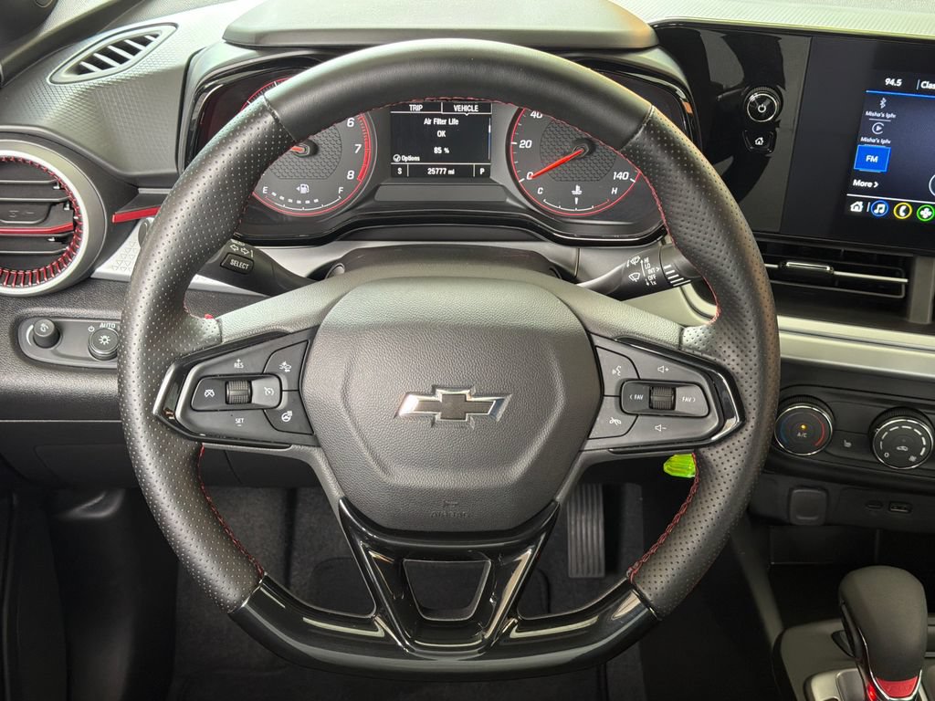 Used 2026 Chevrolet Trax RS FWD image 4
