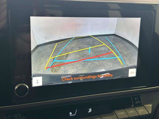 Certified 2025 Toyota Camry SE FWD image 27