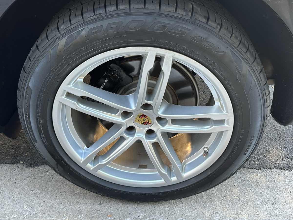 Used 2018 Porsche Macan AWD/4WD image 60