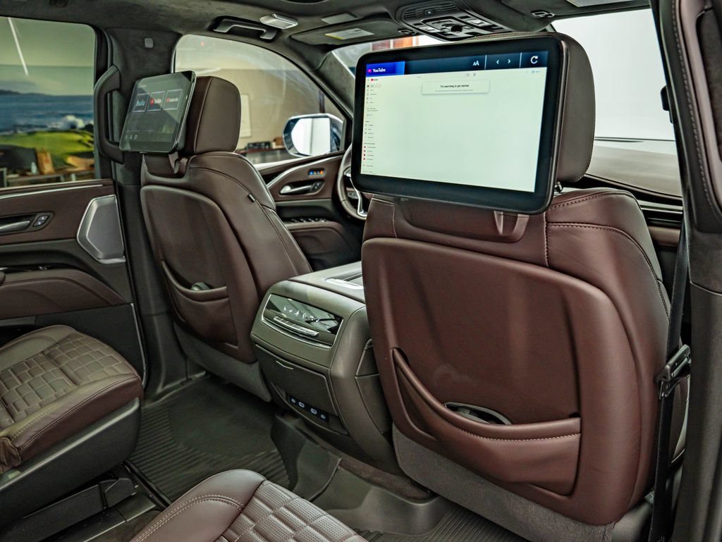 Used 2024 Cadillac Escalade Sport Platinum w/ Heavy-Duty Trailer Package AWD/4WD image 40