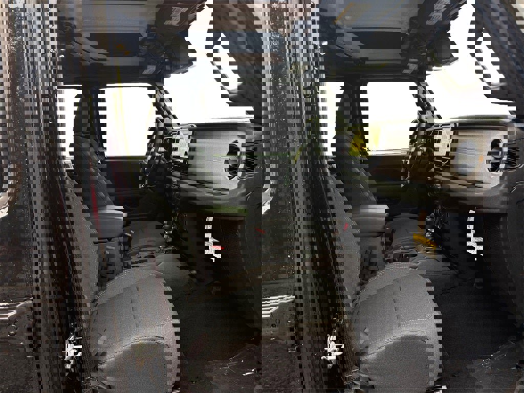 New 2025 Jeep Gladiator Sport image 15