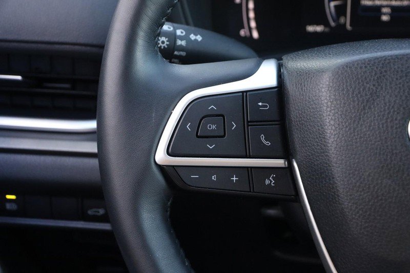 Used 2025 Toyota Grand Highlander AWD image 13