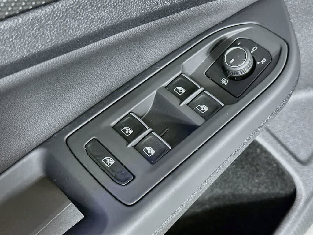 Used 2023 Volkswagen Golf R AWD/4WD image 29