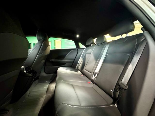 Used 2024 Lucid Air Touring image 21