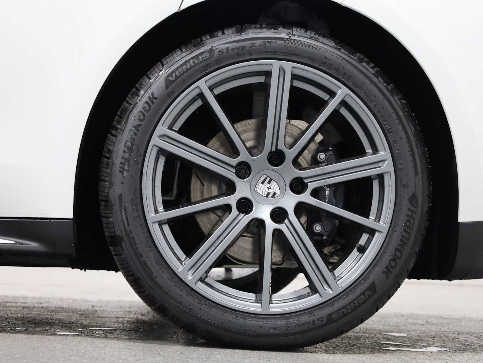 New 2026 Porsche Panamera RWD image 37