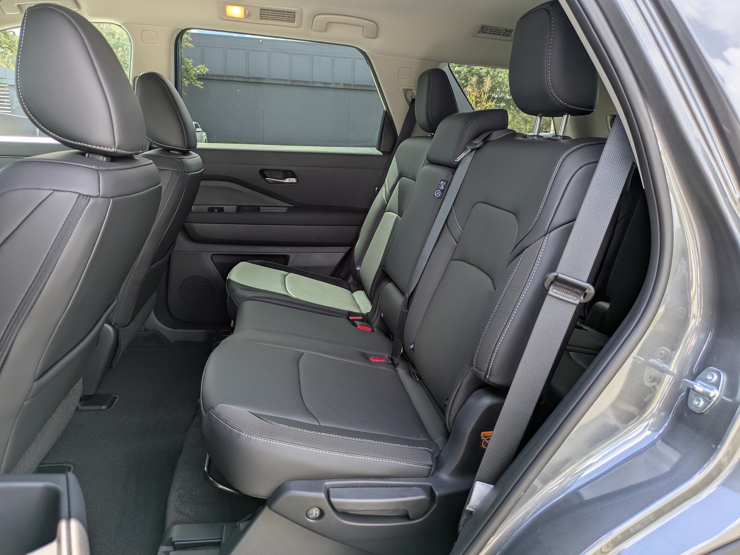 New 2026 Nissan Pathfinder SL FWD image 15