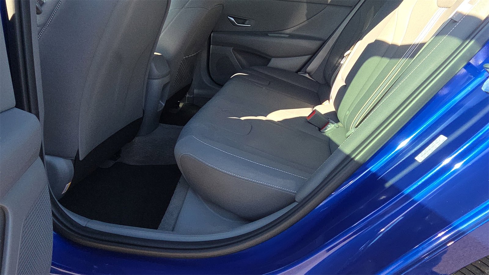 Used 2024 Hyundai Elantra SEL w/ Convenience Package image 28