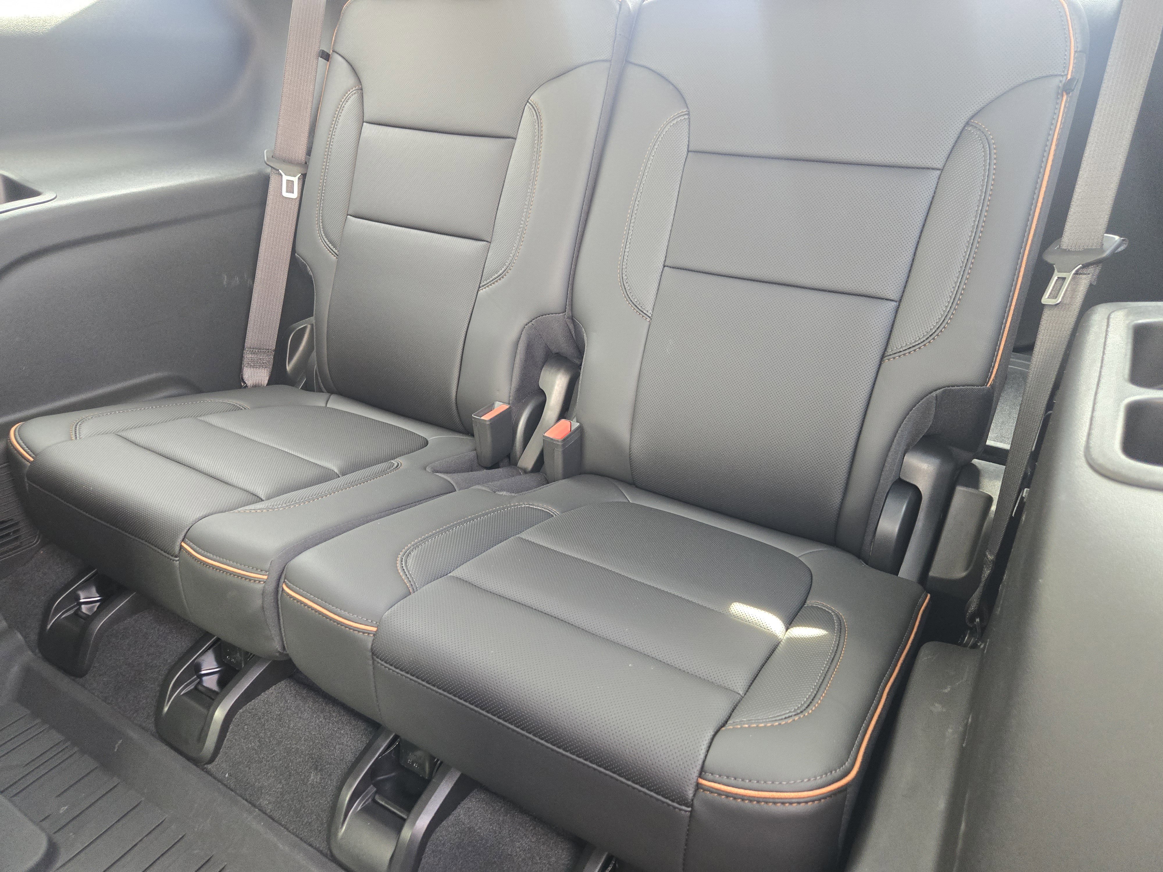 Used 2023 GMC Acadia AT4 w/ Preferred Package image 33