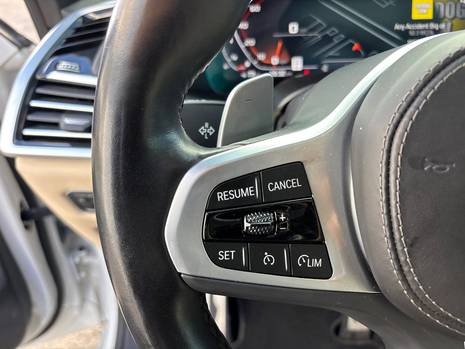 Used 2022 BMW X7 M50i w/ Cold Weather Package image 17