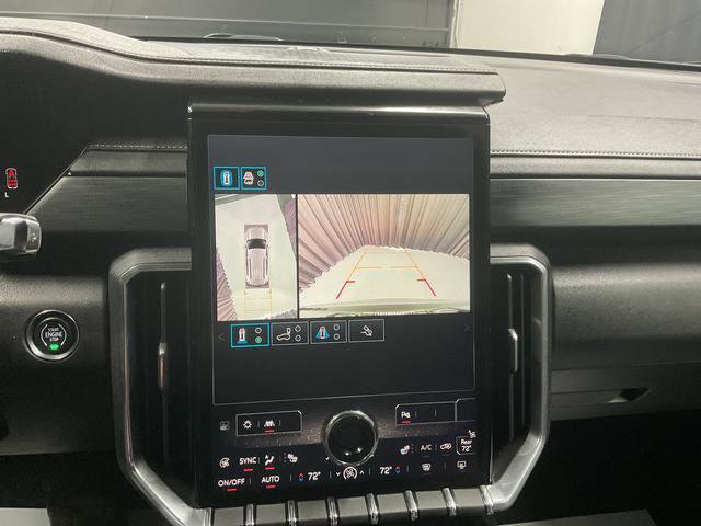 Used 2025 GMC Acadia Elevation image 16