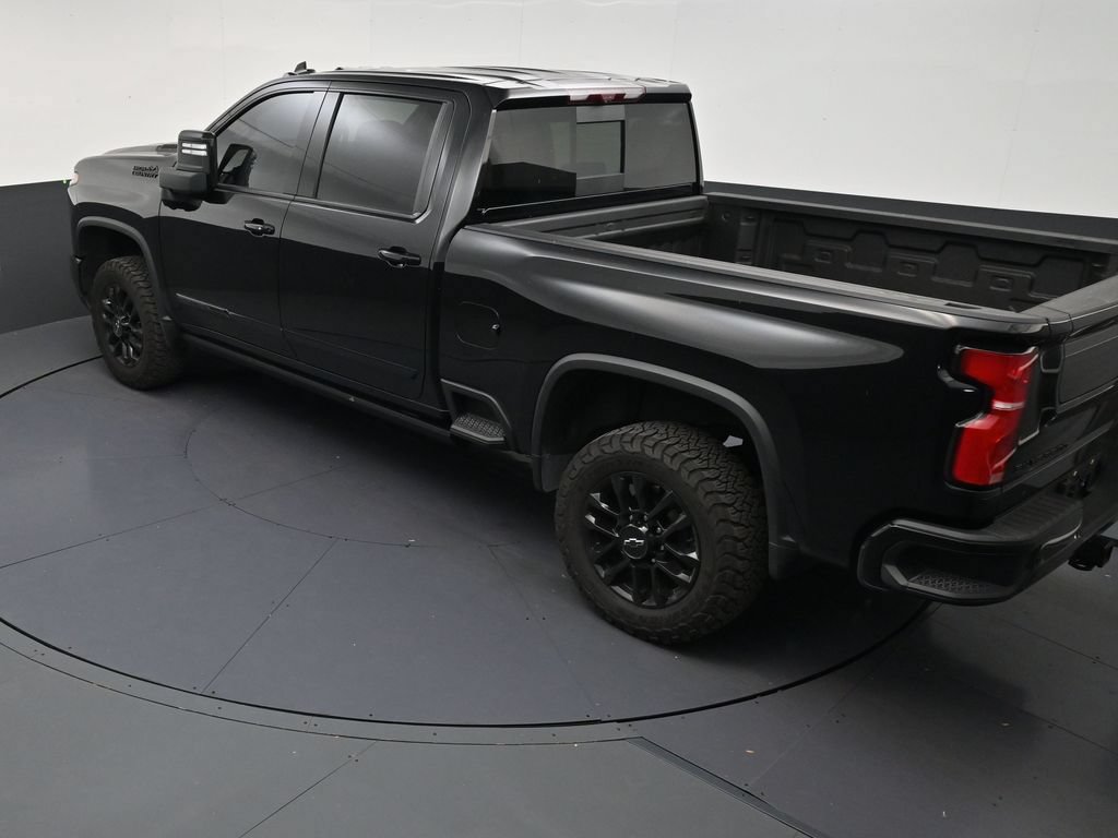 Used 2025 Chevrolet Silverado 2500 High Country w/ High Country Premium Package AWD/4WD image 14
