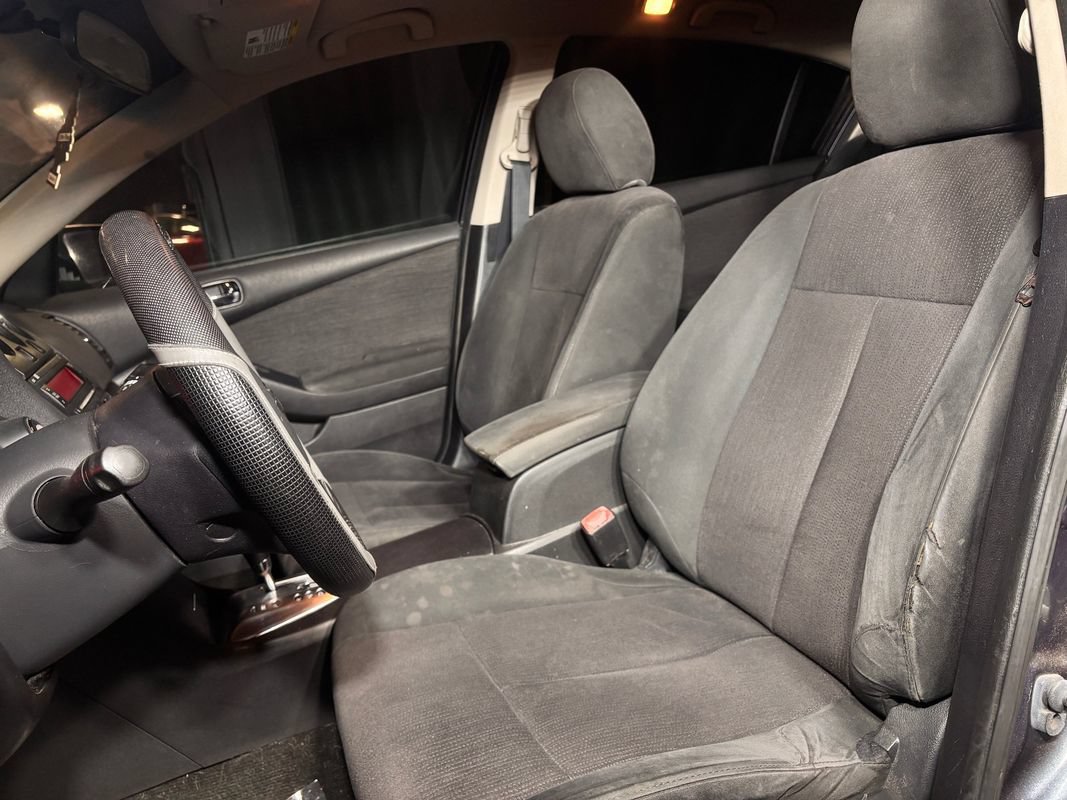 Used 2011 Nissan Altima 2.5 S FWD image 11