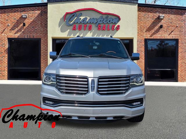 Used 2017 Lincoln Navigator Select image 7